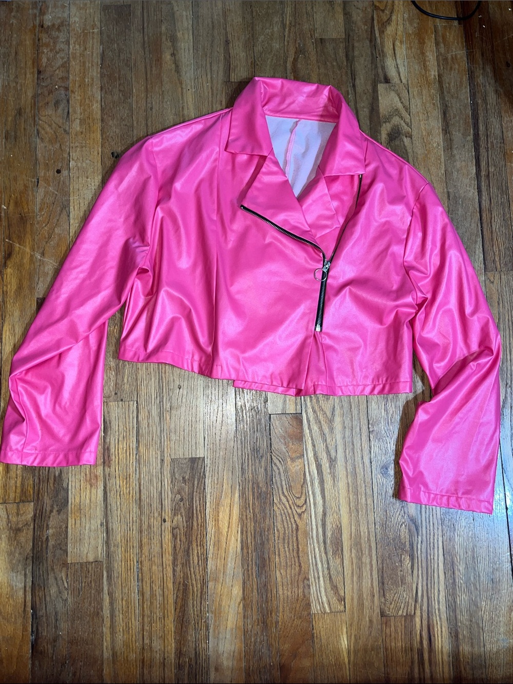 Plus size Pink cropped faux leather jacket